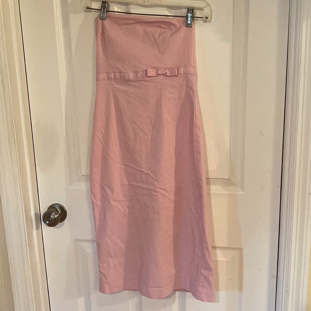 Baby Pink Sleeveless Express Dress